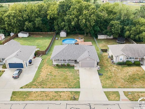 2nd image of 4045 SE 23rd Ter