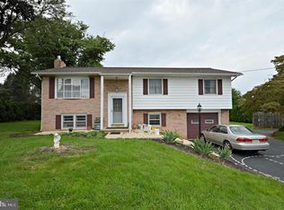 20 E Mohler Church Rd, Ephrata, PA 17522