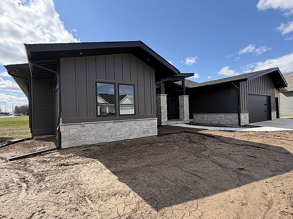 2nd image of 7687 Stonecrop Way