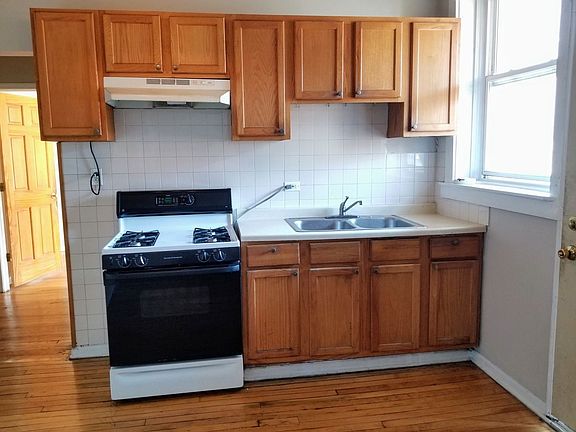 2nd image of 2214 N Saint Louis Ave APT 1