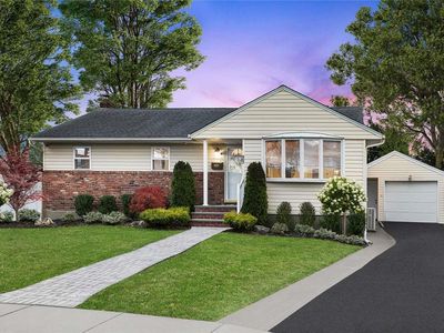907 Helen, Bellmore, NY, 11710