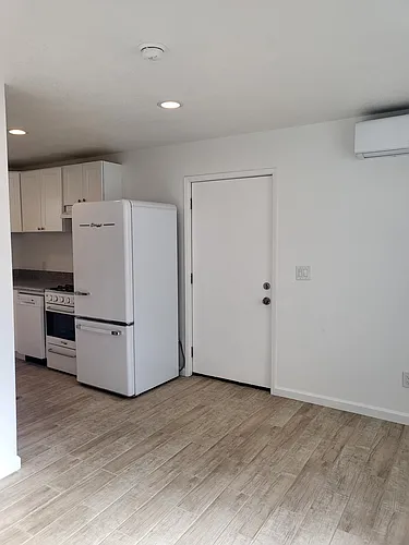 2138 Mark Ave Photo 1