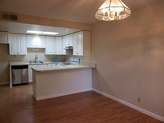 3rd image of 5345 Sonoma Dr