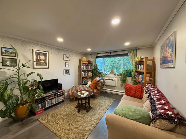 326 Broadway, Somerville, MA