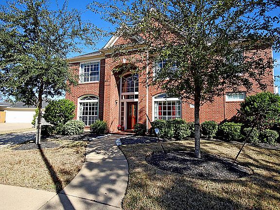 4th image of 2207 Alberton Ln