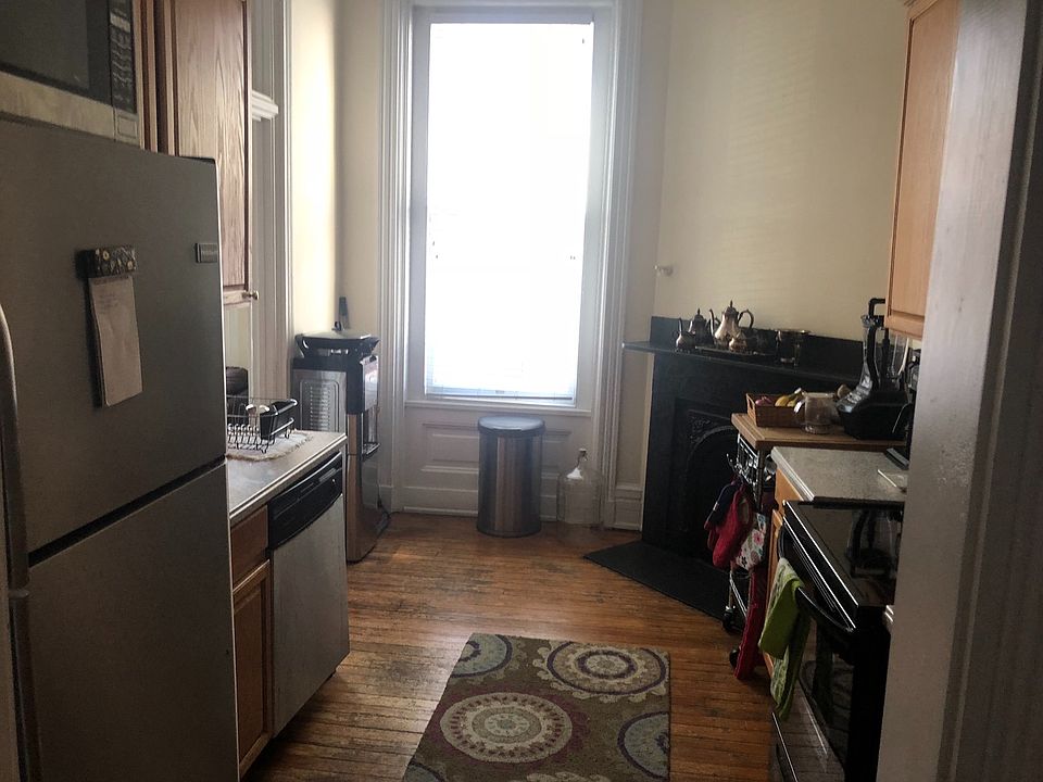 1st image of 2 E Franklin St APT 4