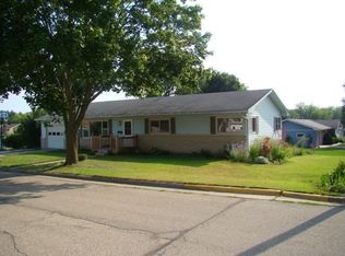 1021 N Main St, Dodgeville, WI 53533