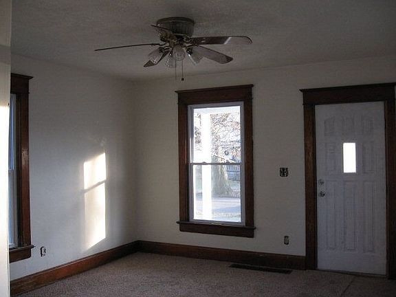 5th image of 290 Franklin St