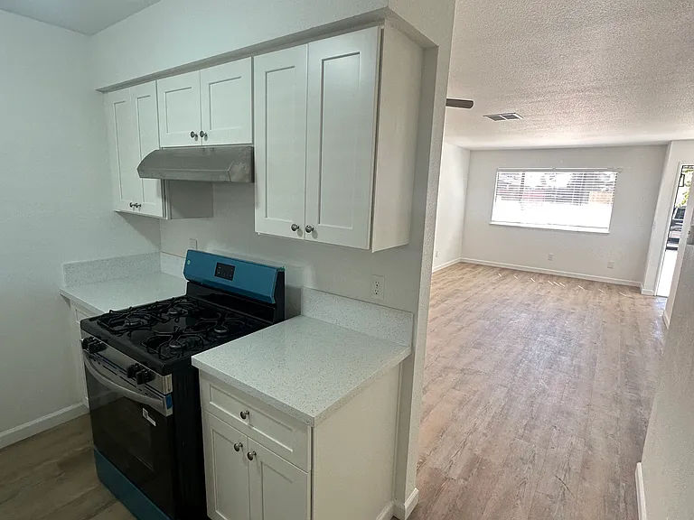 3420 S Woodland St #3420 — Photo 6