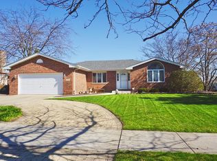 9210 Willow Ln, Mokena, IL 60448