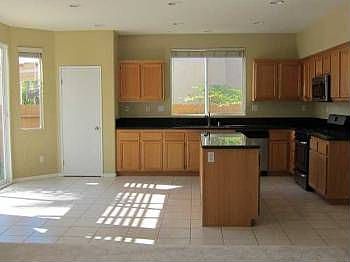 4th image of 5219 Seaglen Way