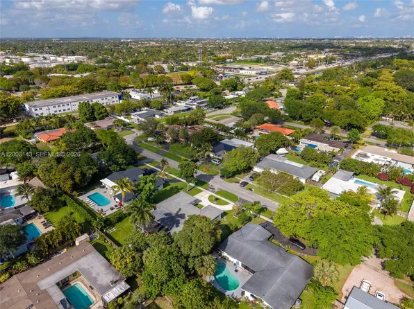 861 NW 67th Ave, Fort Lauderdale, FL 33317