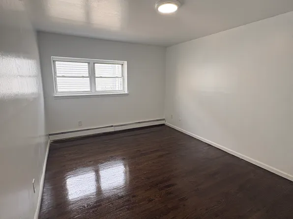 19-21 Rosz Pl #3, Passaic, NJ 07055