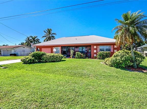 Home For Sale In Cape Coral