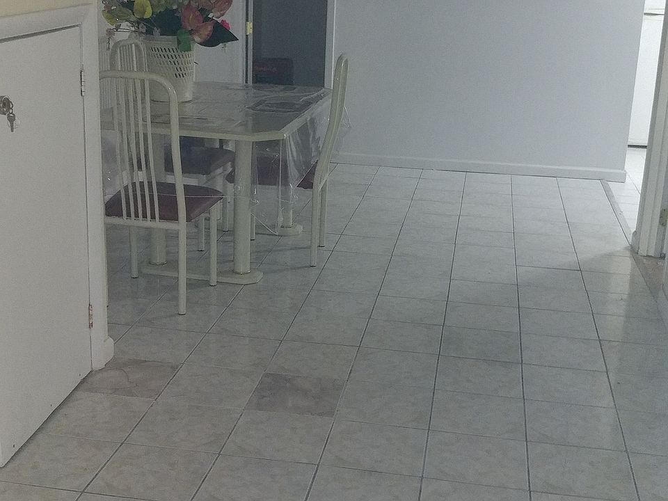 2nd image of 1147 E 102nd St #Furmish