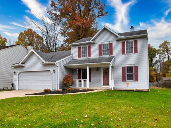 8175 Tanglewood Ln, Parma, OH 44129