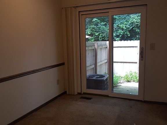 5th image of 3342 Edgebrook Dr