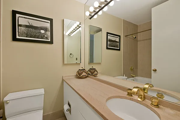 Sold by Nest Seekers International | media 8