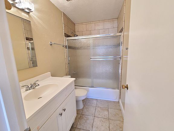 5th image of 515 Nordyke Dr APT C