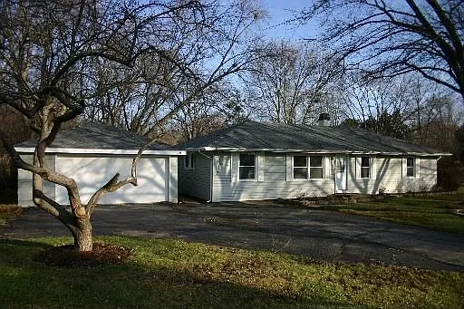 850 Raleigh Rd photo 1
