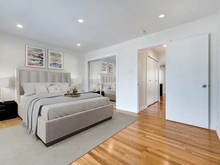 4616 W Lovers Ln #208 — Photo 9