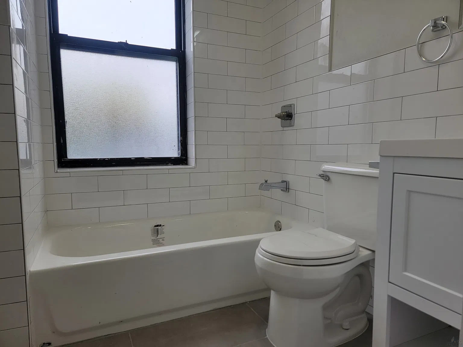 2 bed, 750 sqft, $1,900 — Photo 1