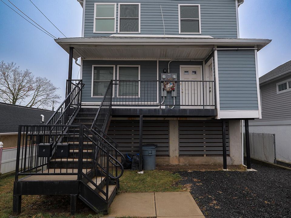 1st image of 742 Seaview Ave #2