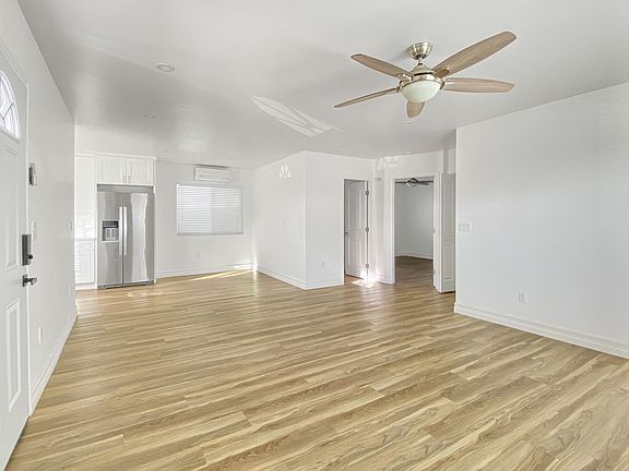 4th image of 3013 Vancouver Ave #1