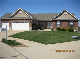 668 Berrywine Ln, Arnold, MO 63010