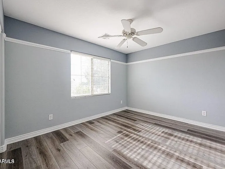 10863 W Washington St — Photo 33