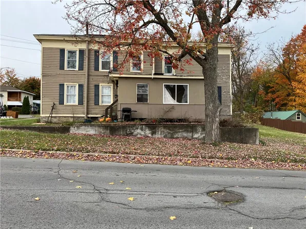 74 Lock St, Clyde, NY 14433