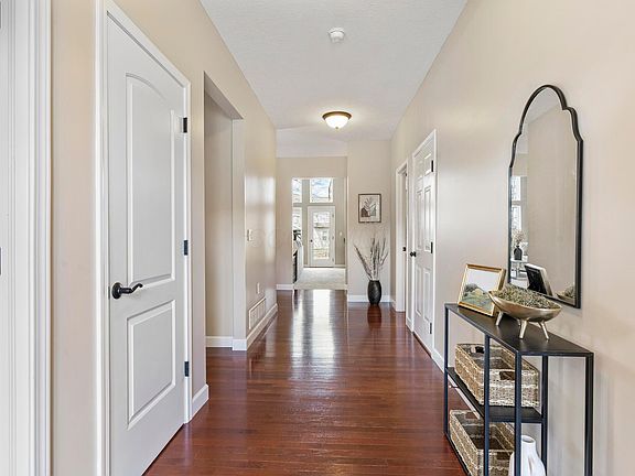 3rd image of 555 Buena Park Dr