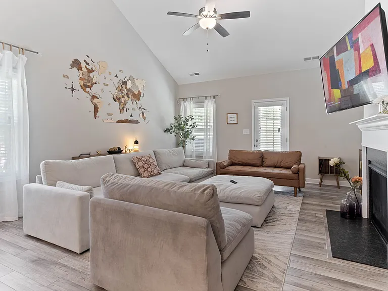 66 Kensington Dr — Photo 12