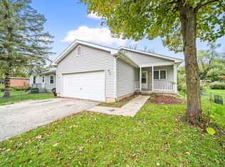 160 S Heather Dr, Crystal Lake, IL 60014