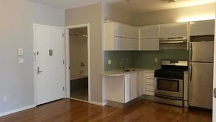 Rented by Signature Property Realty | media 30