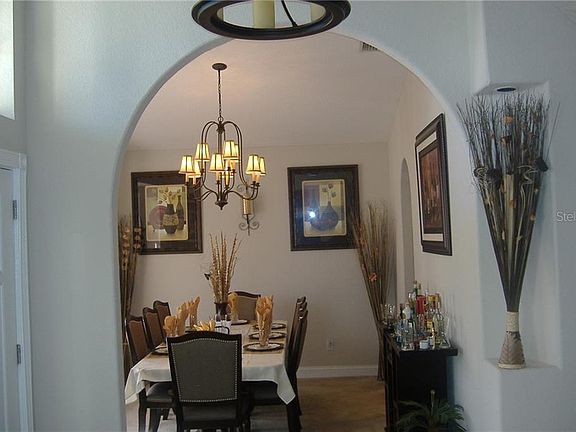 3rd image of 824 Ardenleigh Dr