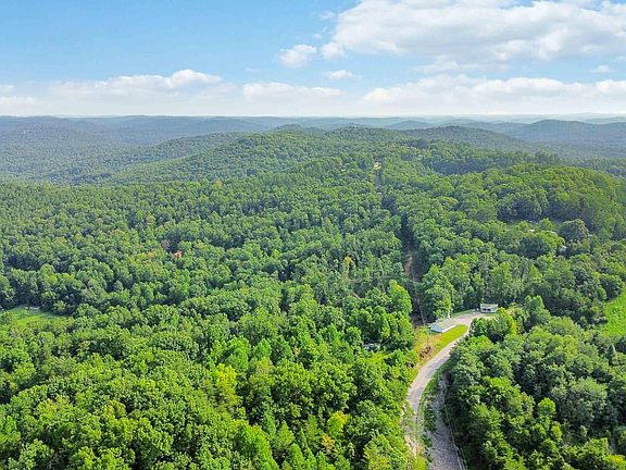 3rd image of 275 Dixie Bend Rd