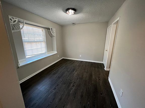 4th image of 441 Hill Meadow Dr