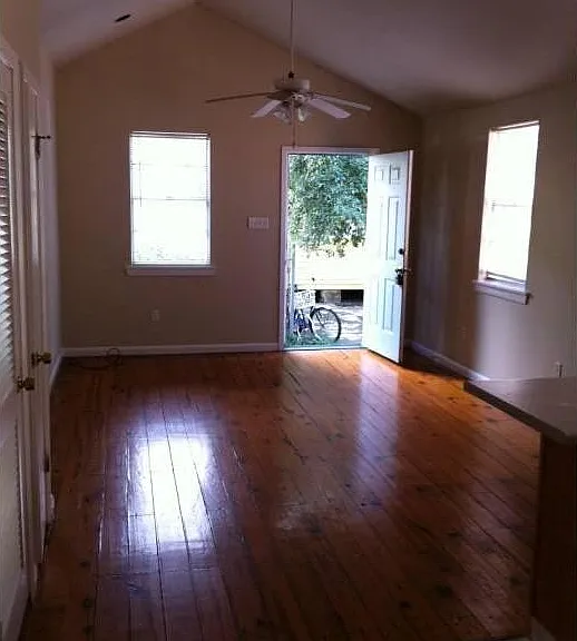 1137 Burdette St — Photo 3