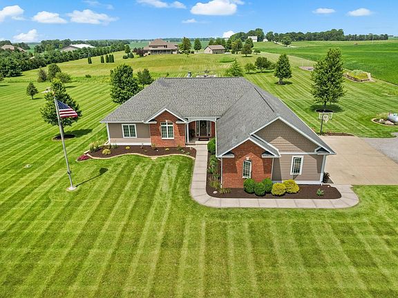 5th image of 724 County Road 2175 N