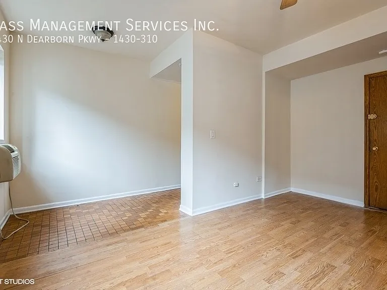 1430 N Dearborn Pkwy — Photo 21