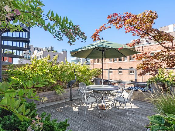 4th image of 39 Vestry St Penthouse B