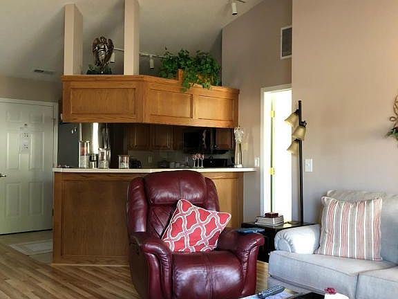 4th image of 186 Pioneer Cir