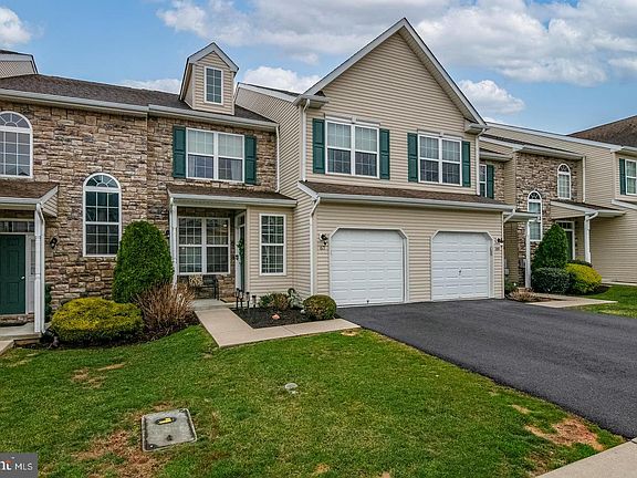 2nd image of 67 Emily Ct