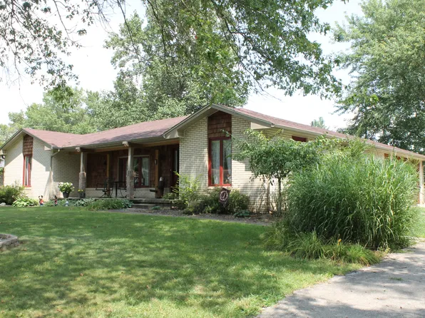 441 Mutton Creek Dr, Seymour, IN 47274
