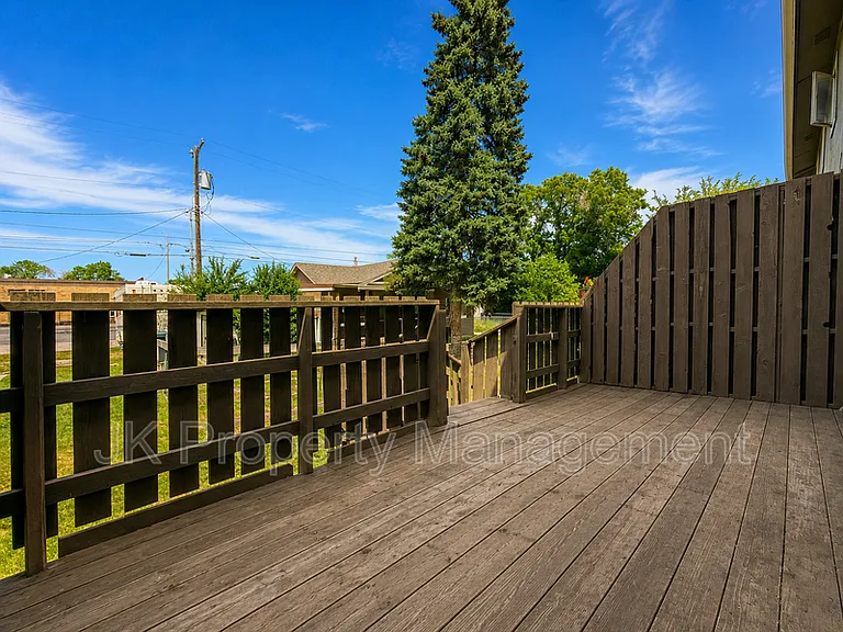 919 1st Ave SW #2 — Photo 30