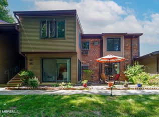 54 Manchester Ct, Red Bank, NJ 07701