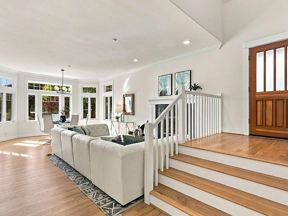 5th image of 110 Berkeley Way