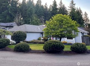 818 Shannon St, Steilacoom, WA 98388