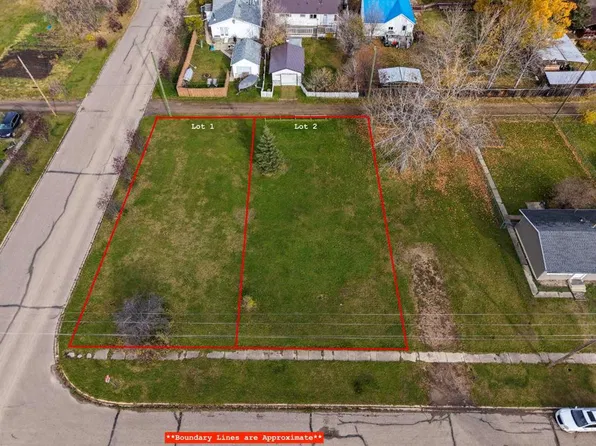 300 & 302 1st Ave NE, McLennan, AB T0H 2L0